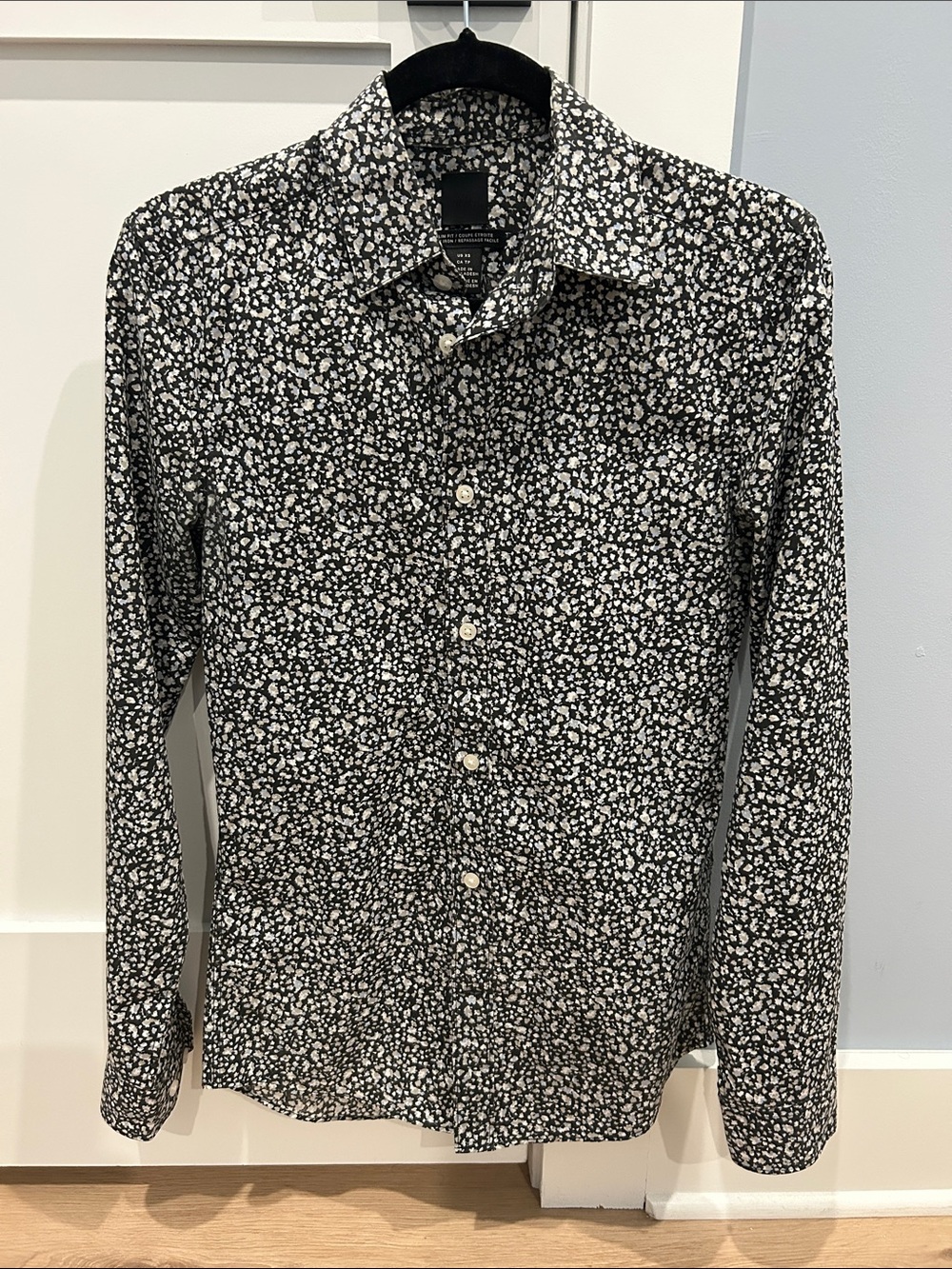 H&M Mens Black Blue Floral Slim Fit Button-Down Shirt XS